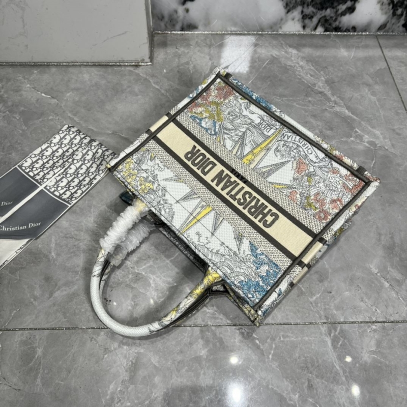 Dior Shopping Bags